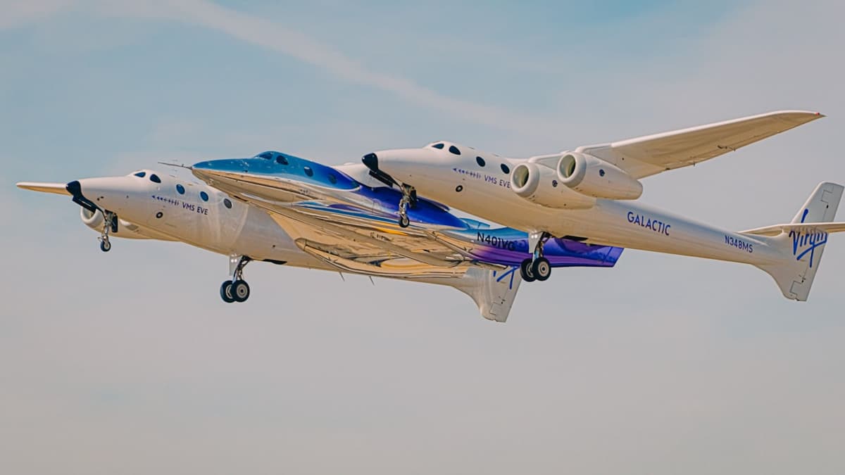 Watch Virgin Galactic's new 'Delta-class' space plane take to the skies for the 1st time (video)