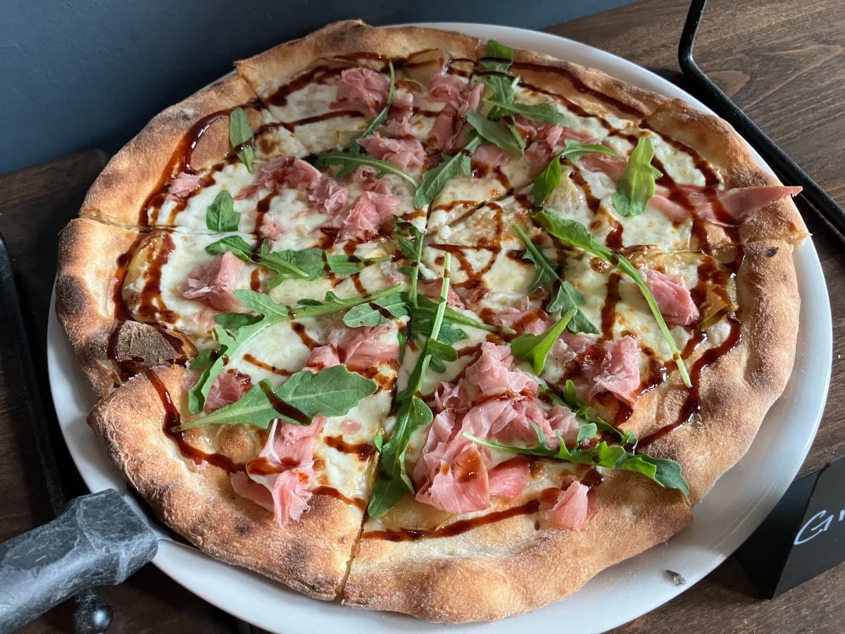Popular Pizzeria Celebrates 30 Years In Norwalk