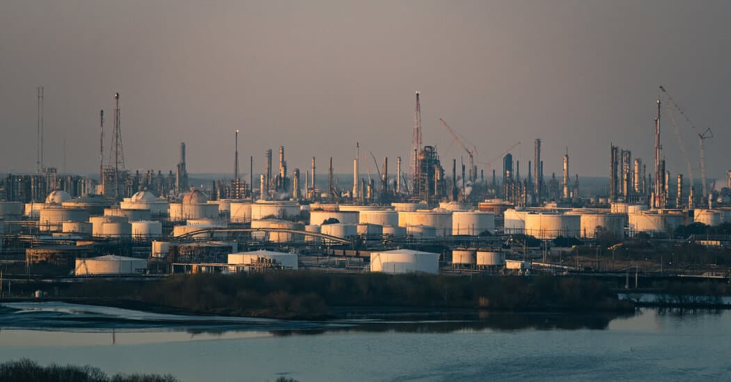 Iran War Drives Oil Profits to Highest Levels in Years
