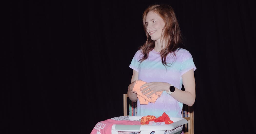 At Edinburgh Fringe, Amanda Knox Takes the Mic to Reclaim Her Story